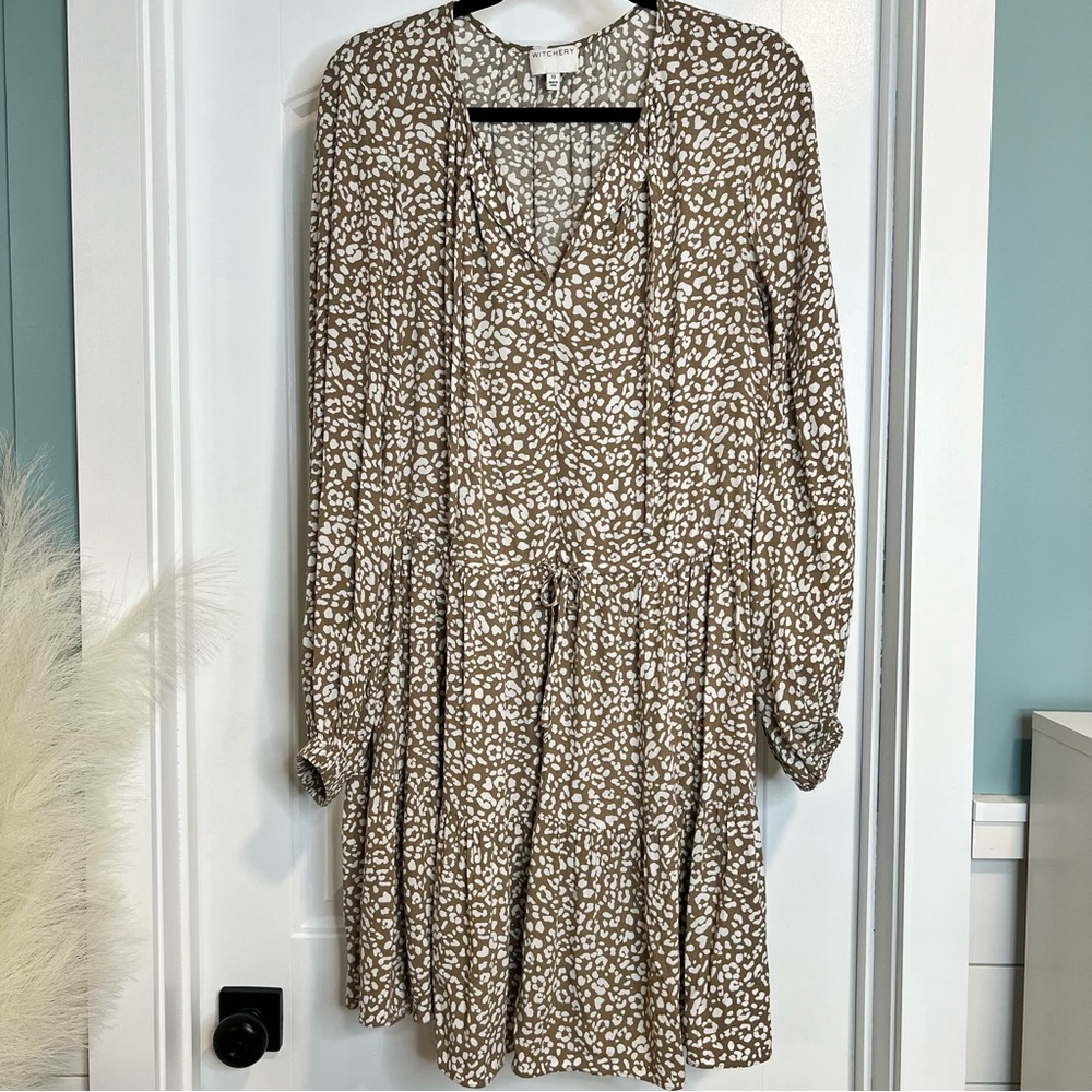 Witchery Tan and Whiteβ Leopard Print Tiered Long Sleeved Dress. Size 10.